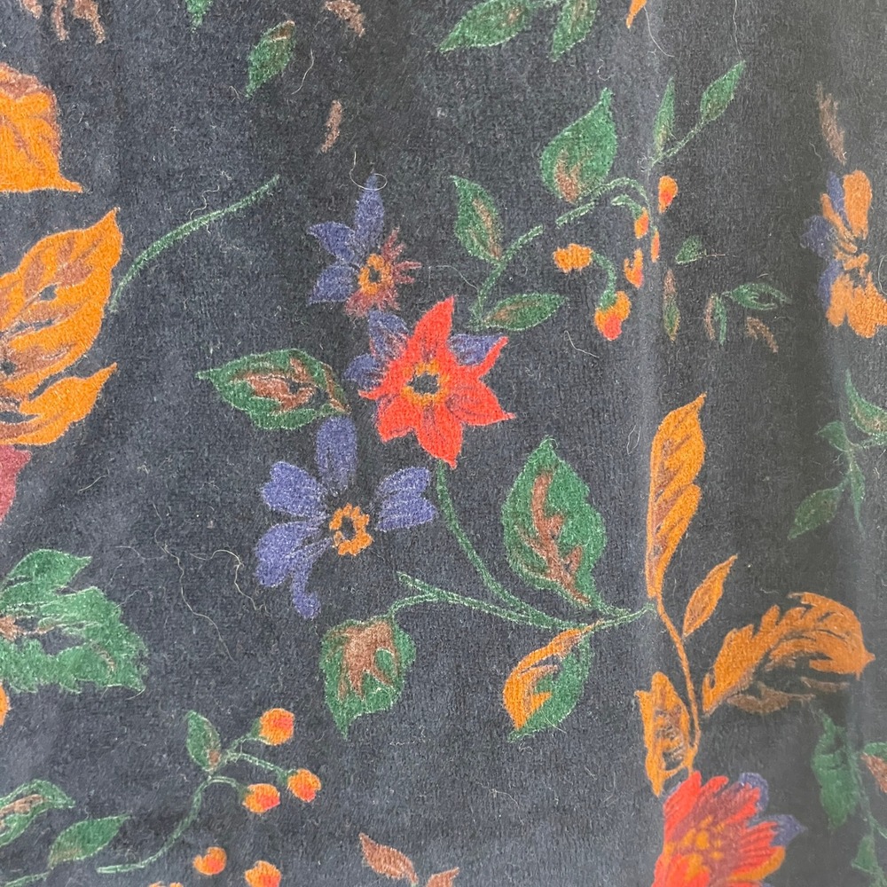 Vintage Cottage Floral Velour Skirt Women Medium Midi Moody Old Money Modest - Picture 13 of 13